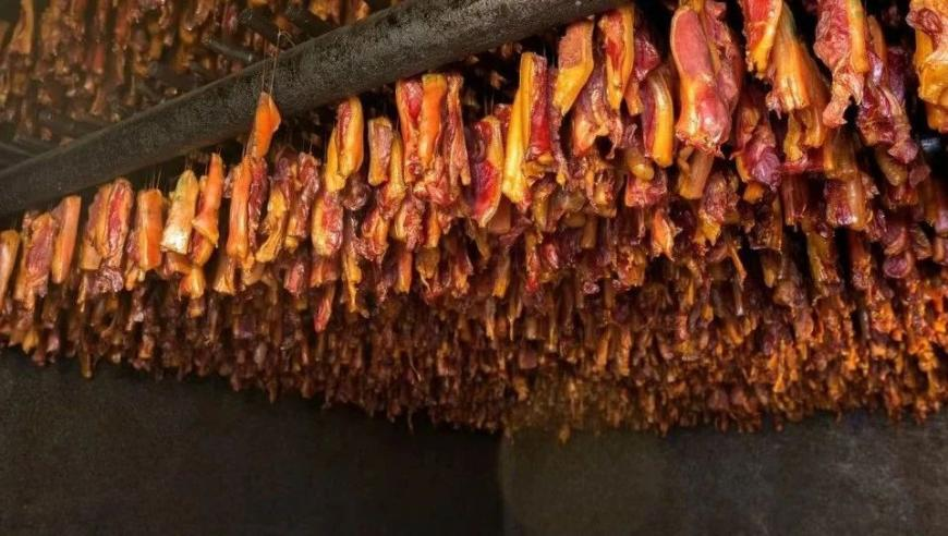 香港挂牌免费资料香港挂牌,2月电影总票房破100亿,国产化作答解释落实_专家版V10.54