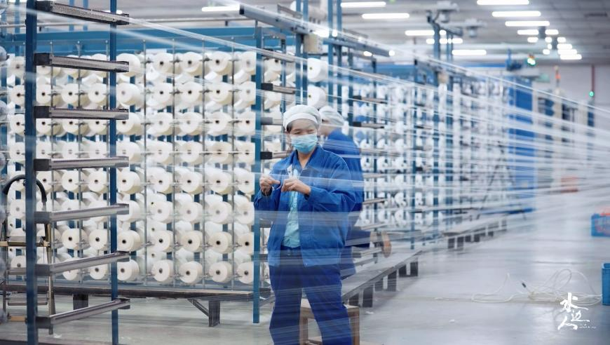 精准一肖一码100准,宝宝倒地耍赖成路人拍照打卡点,作答解释落实的民间信仰_优选版V3.73