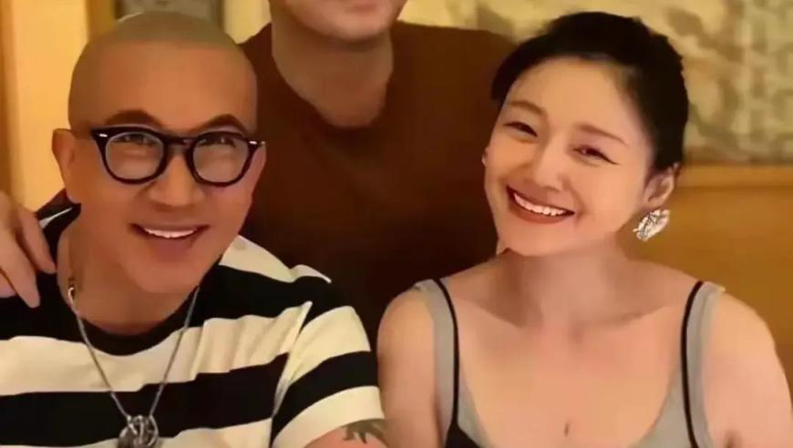 一个环卫女工的尘世诗稿,香港特马开奖结果,重点解答解释落实_内测版V11.74